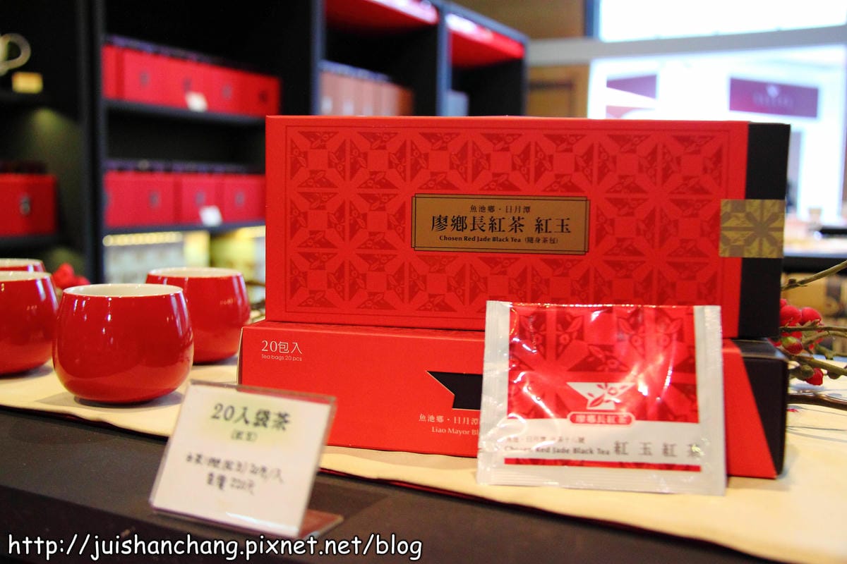 【南投魚池旅遊景點】親手窯。DIY手拉坯+廖鄉長紅茶故事館。進去喝一杯紅茶吧！