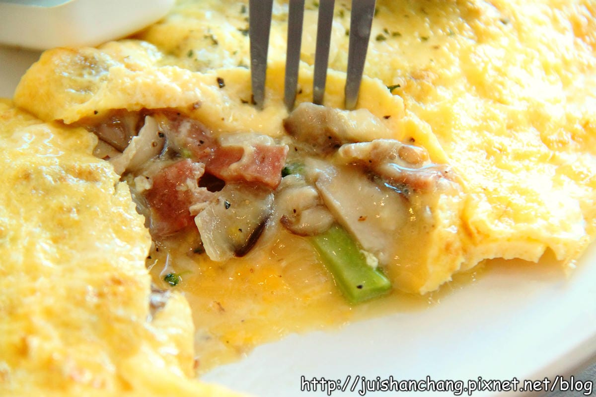 【食記—台中】Místo Caf’e 早午餐、輕食、咖啡～我要成為“海賊王”！