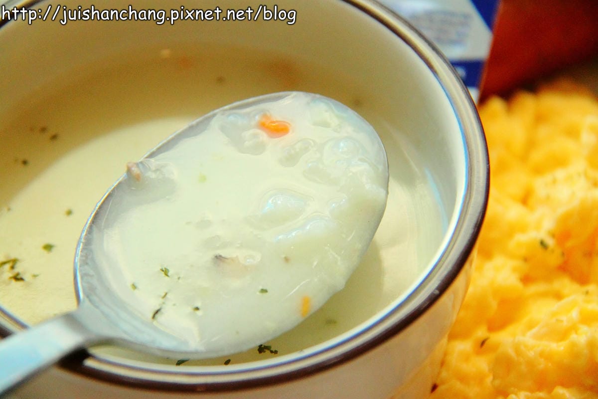 【食記—台中】Místo Caf’e 早午餐、輕食、咖啡～我要成為“海賊王”！