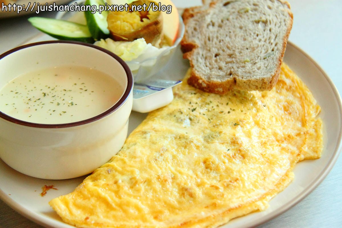 【食記—台中】Místo Caf’e 早午餐、輕食、咖啡～我要成為“海賊王”！