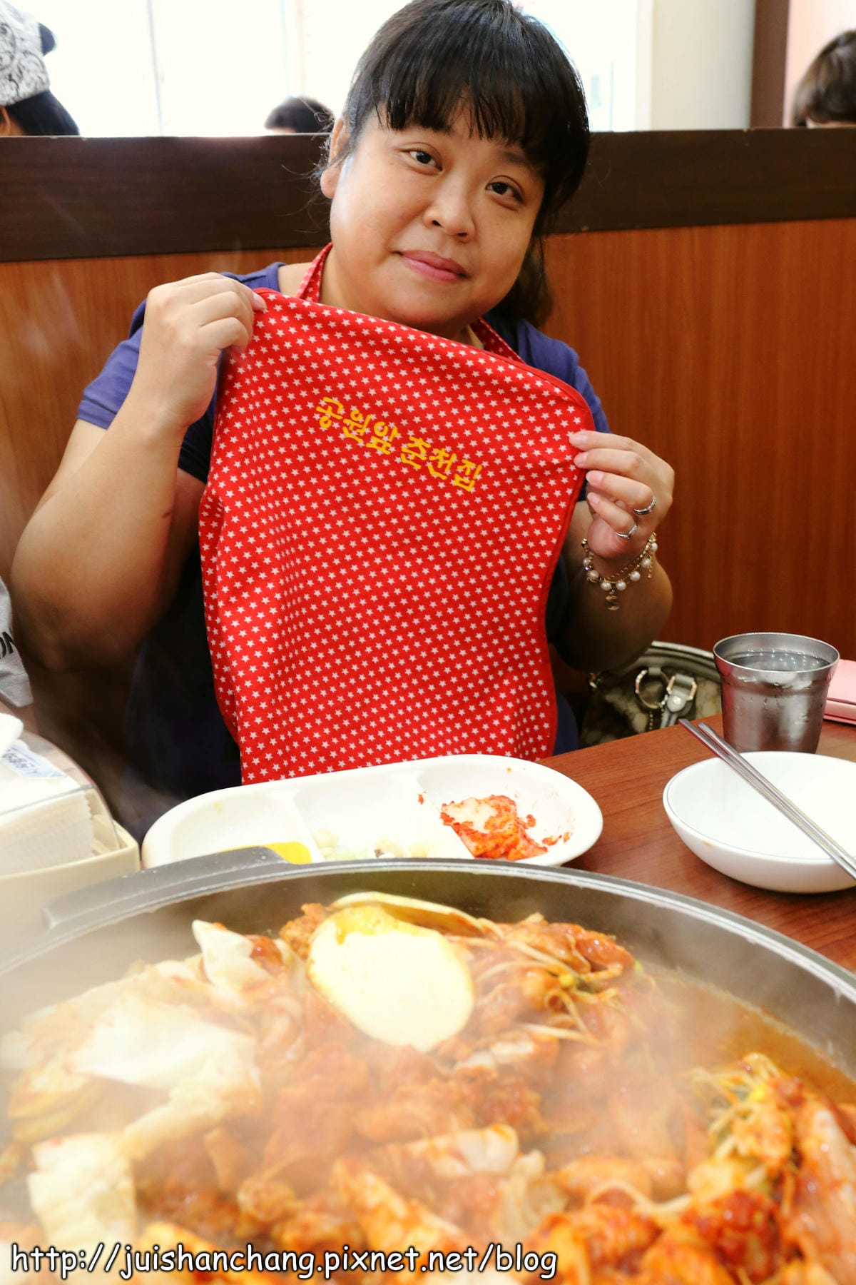 【2014。韓國首爾自由行║新村站】春川家辣炒雞排～韓國必吃美食之一，不吃一定會後悔啊！