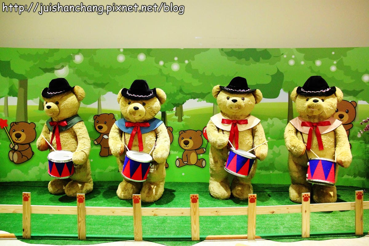 【遊記║桃園】航空熊展演館～大熊壓境？！全球最大泰迪熊登陸桃園！