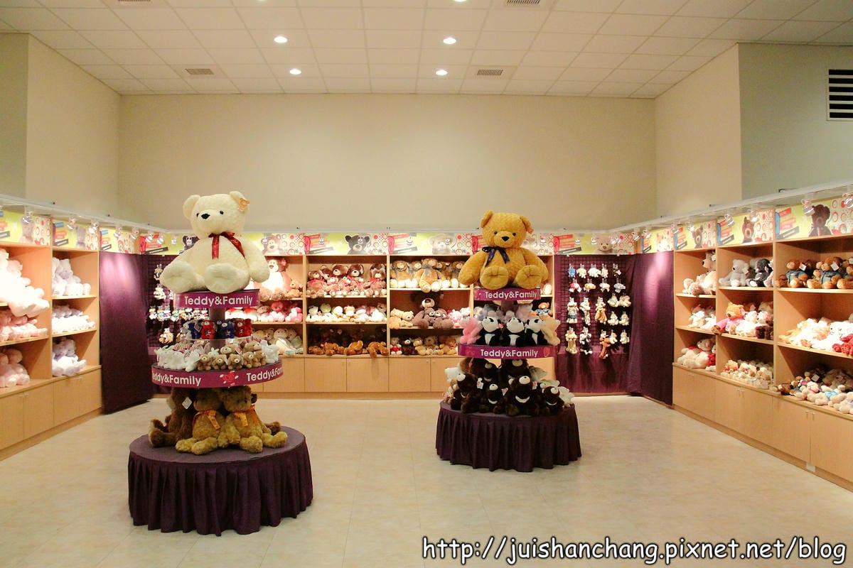 【遊記║桃園】航空熊展演館～大熊壓境？！全球最大泰迪熊登陸桃園！