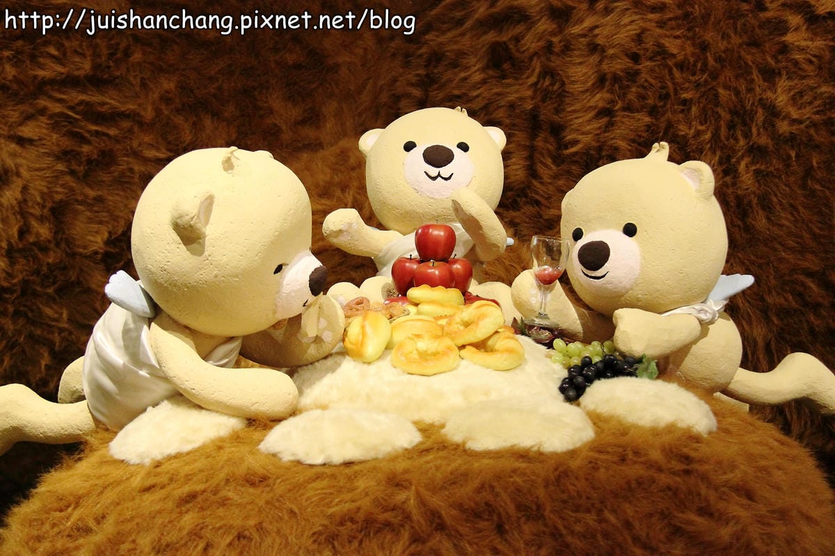 【遊記║桃園】航空熊展演館～大熊壓境？！全球最大泰迪熊登陸桃園！