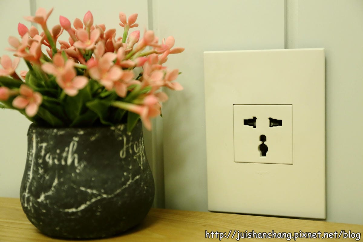 【2014。韓國首爾住宿推薦║東大門站】Hotel QB～東大門購物超方便的鄉村風民宿