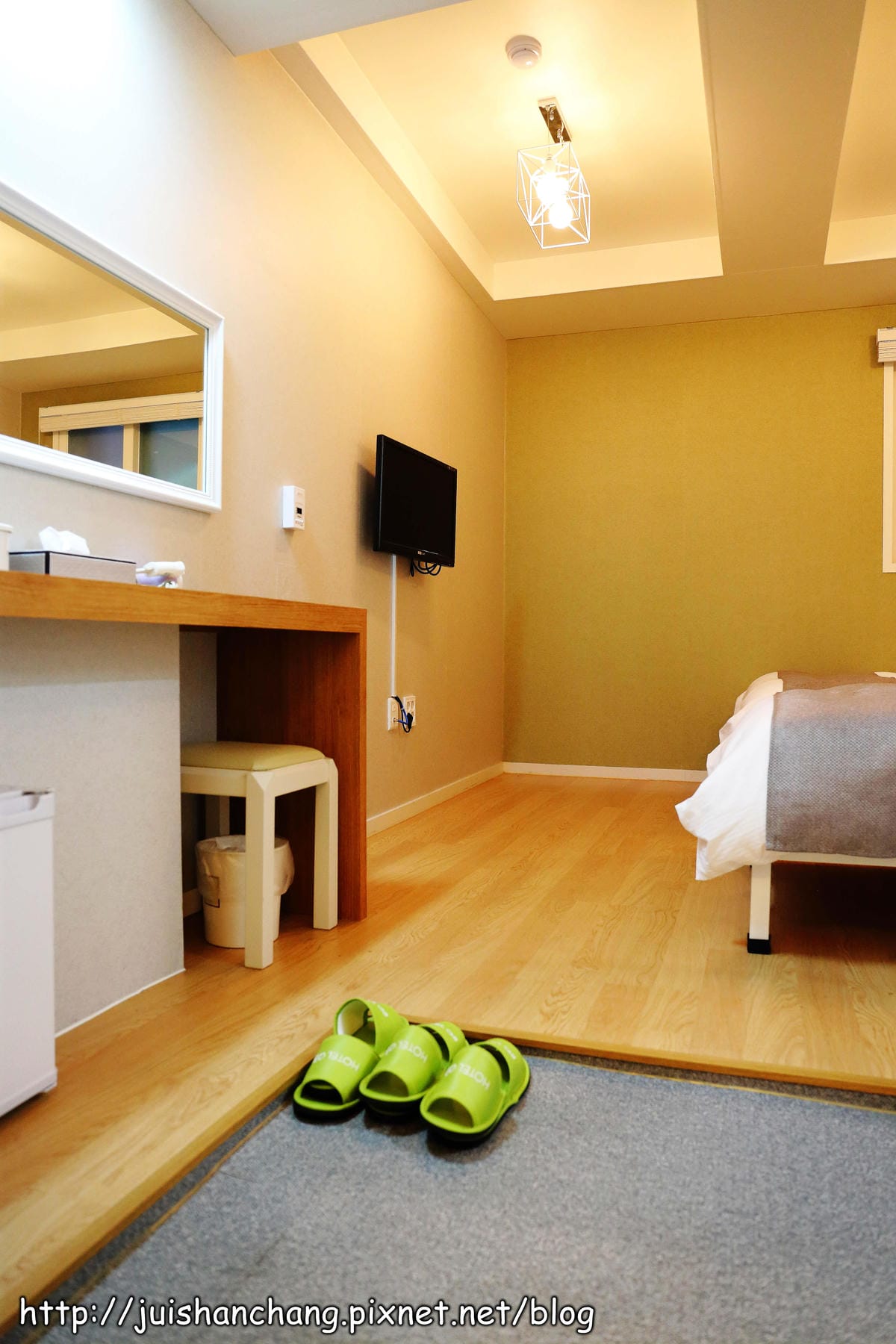 【2014。韓國首爾住宿推薦║東大門站】Hotel QB～東大門購物超方便的鄉村風民宿