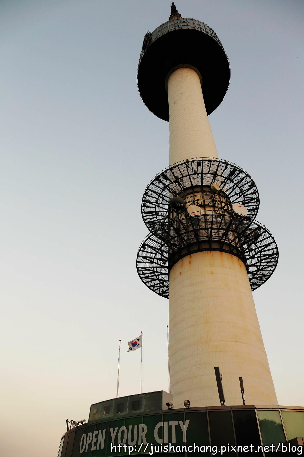 【2014。韓國首爾自由行║明洞站】南山N首爾塔～『來自星星的你』千頌伊與都敏俊約會的浪漫地