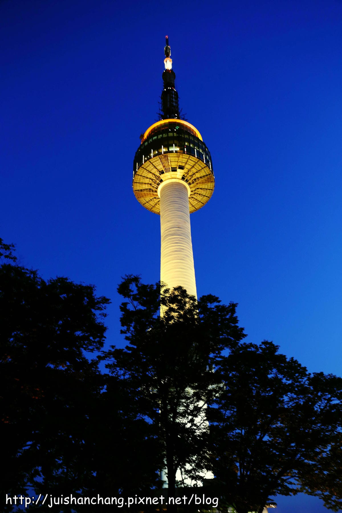 【2014。韓國首爾自由行║明洞站】南山N首爾塔～『來自星星的你』千頌伊與都敏俊約會的浪漫地