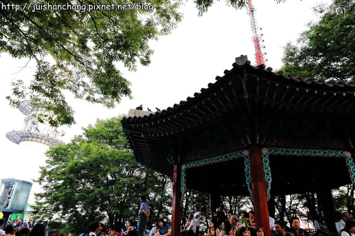 【2014。韓國首爾自由行║明洞站】南山N首爾塔～『來自星星的你』千頌伊與都敏俊約會的浪漫地