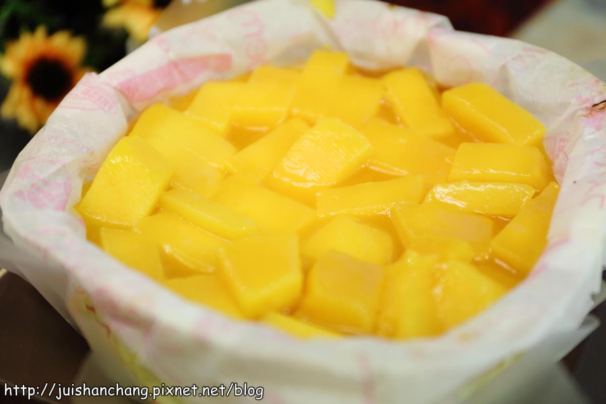 【廣宣團購║中壢】諾亞半熟蛋糕❤原味北海道鮮乳捲&愛文芒果融心乳酪～內餡滿滿，口口爆漿，真是超大滿足！