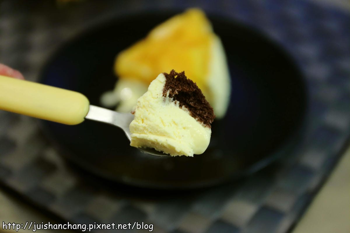 【廣宣團購║中壢】諾亞半熟蛋糕❤原味北海道鮮乳捲&愛文芒果融心乳酪～內餡滿滿，口口爆漿，真是超大滿足！