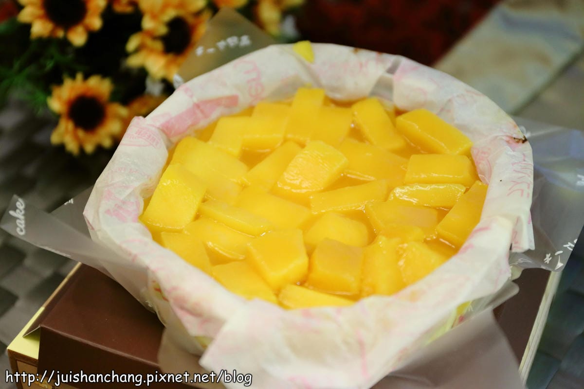 【廣宣團購║中壢】諾亞半熟蛋糕❤原味北海道鮮乳捲&愛文芒果融心乳酪～內餡滿滿，口口爆漿，真是超大滿足！