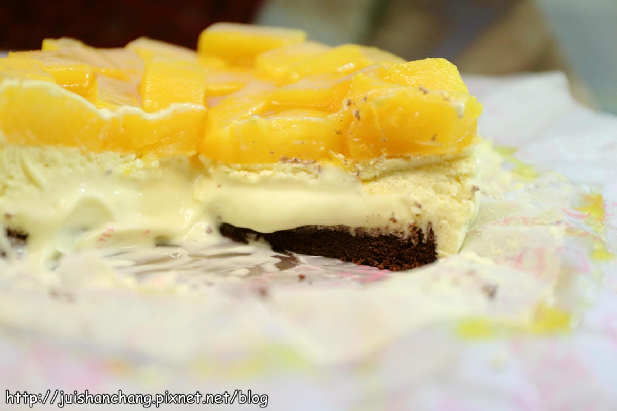 【廣宣團購║中壢】諾亞半熟蛋糕❤原味北海道鮮乳捲&愛文芒果融心乳酪～內餡滿滿，口口爆漿，真是超大滿足！