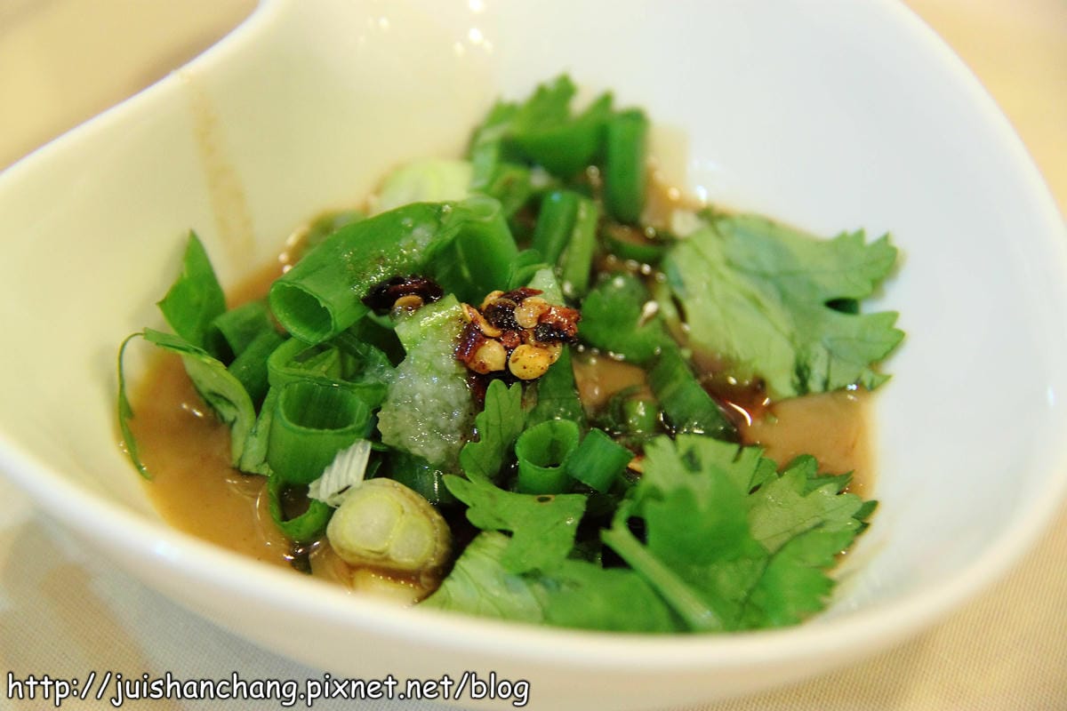 【廣宣║台北】東北軒酸菜白肉鍋～好呷在這裡，吃了會幸福唷！