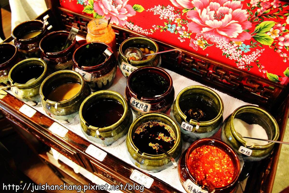 【廣宣║台北】東北軒酸菜白肉鍋～好呷在這裡，吃了會幸福唷！