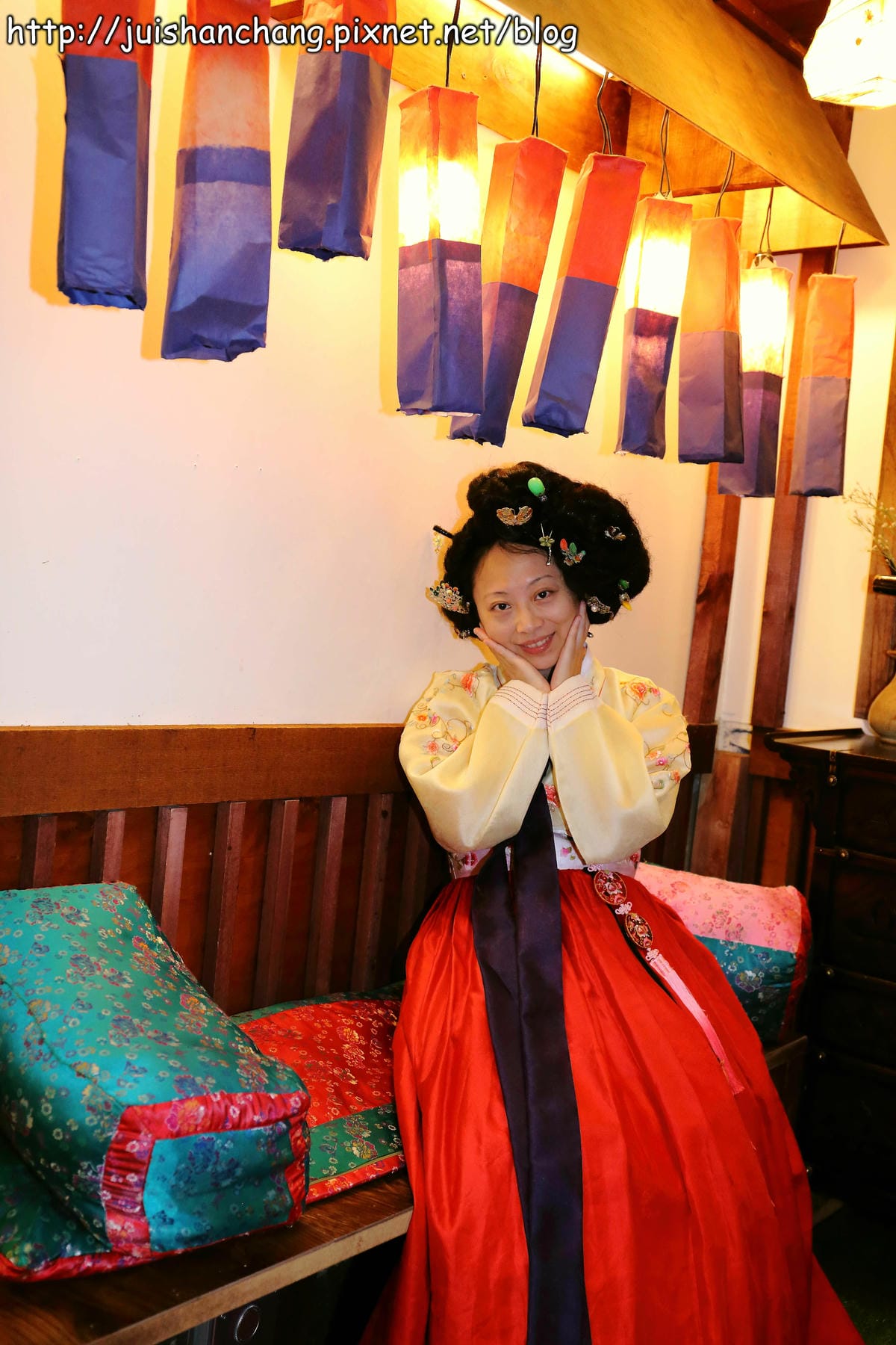 【2014。韓國首爾自由行║鐘閣站】古館韓服體驗～皇太子、中殿娘娘任你變變變！