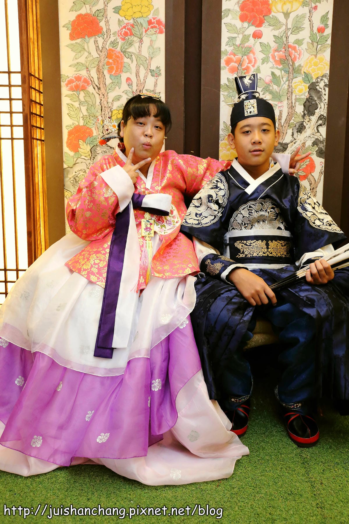 【2014。韓國首爾自由行║鐘閣站】古館韓服體驗～皇太子、中殿娘娘任你變變變！