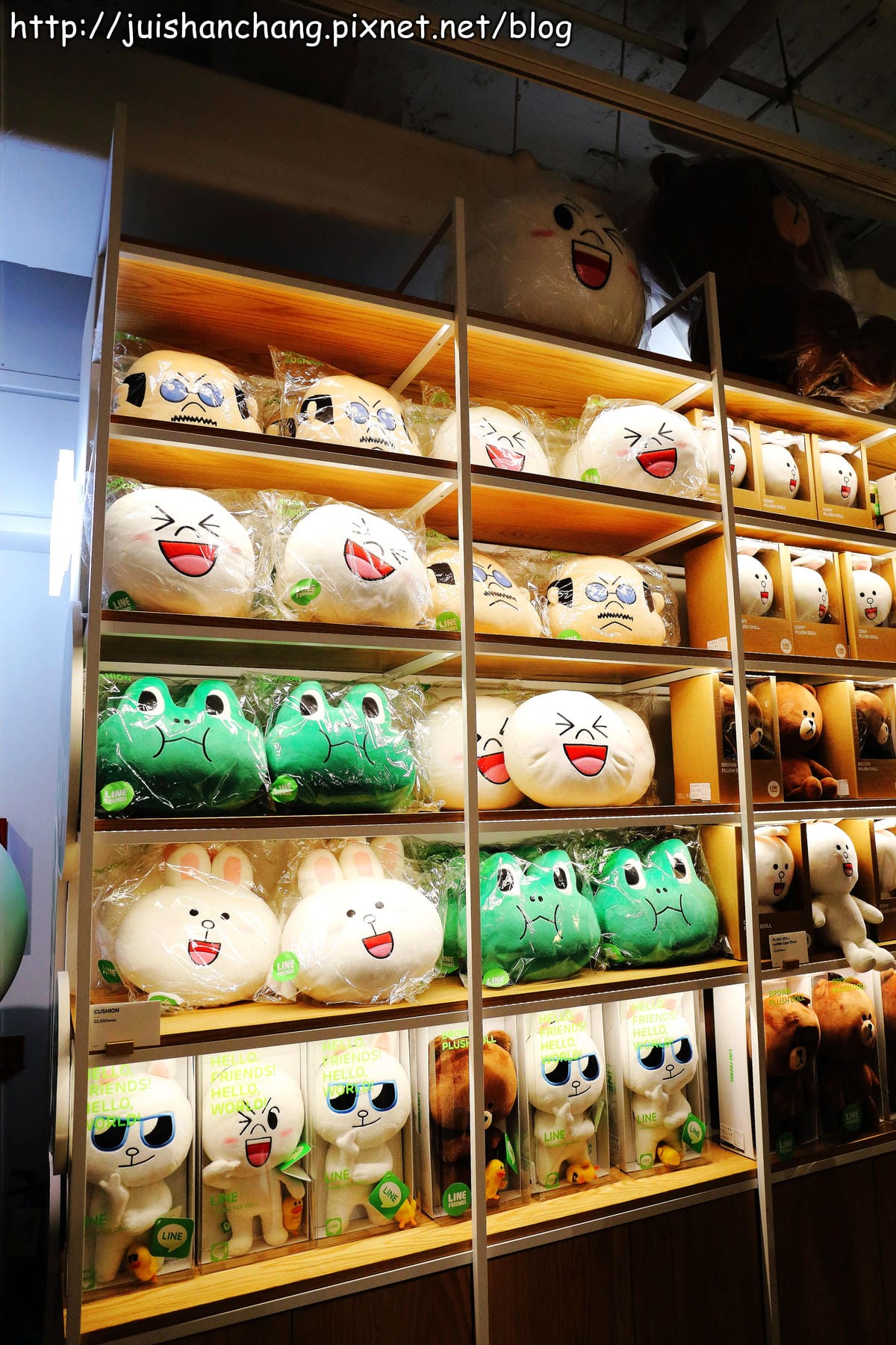 【2014。韓國首爾自由行║乙支路站】LINE Friends STORE專門店～熊大、兔兔、饅頭人‥‥通通都來了！