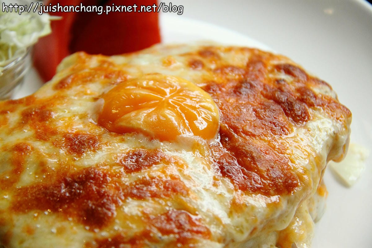 【食記║新北中和】今天不去圖書館，是要去圖書館對面吃早午餐！