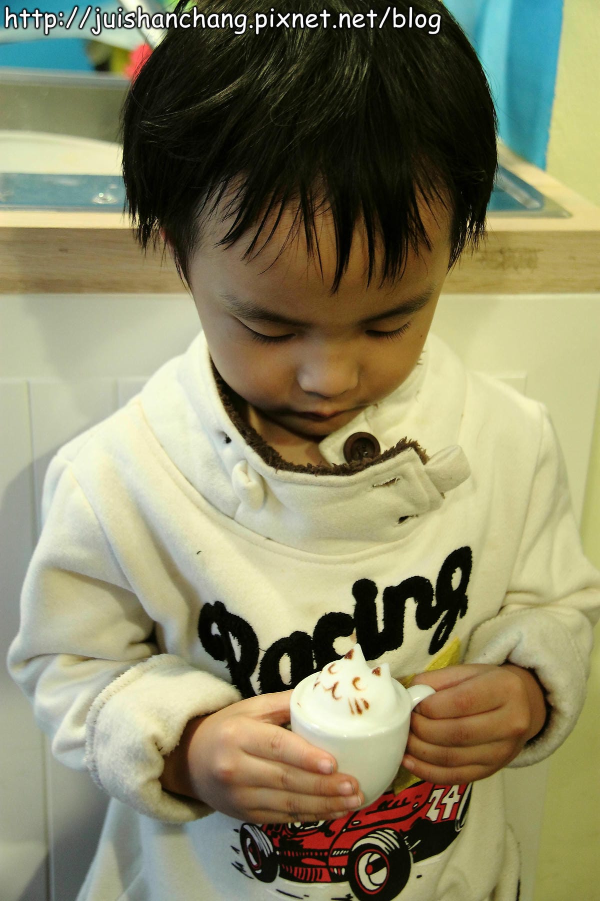 【食記║平鎮】理性＆感性cafe’～終極版超萌立體拉花，倒底該不該喝？！