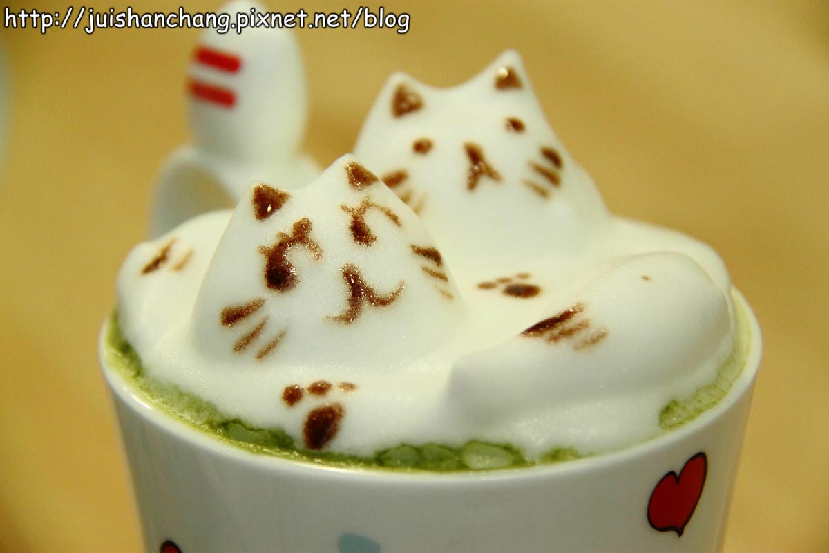【食記║平鎮】理性＆感性cafe’～終極版超萌立體拉花，倒底該不該喝？！