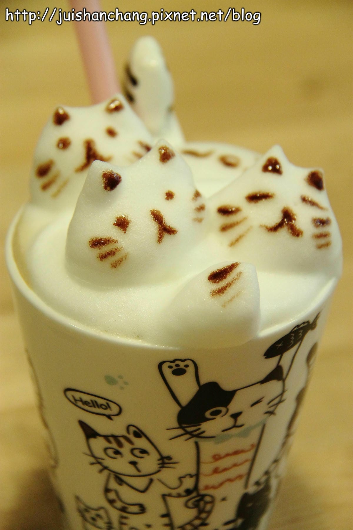 【食記║平鎮】理性＆感性cafe’～終極版超萌立體拉花，倒底該不該喝？！