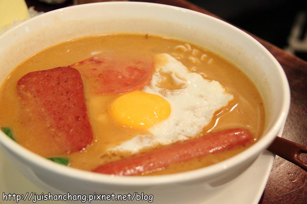 【食記║台北】麻犇堂囍糖本舖～西式風格的港式茶餐廳，我們真的在台灣！！！