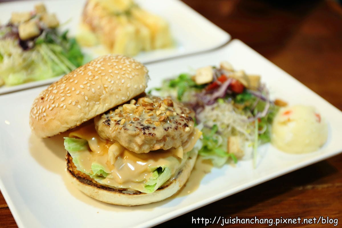 【食記║台北】找餐2店～排隊也要吃的早餐店！食尚玩家也有介紹過唷！