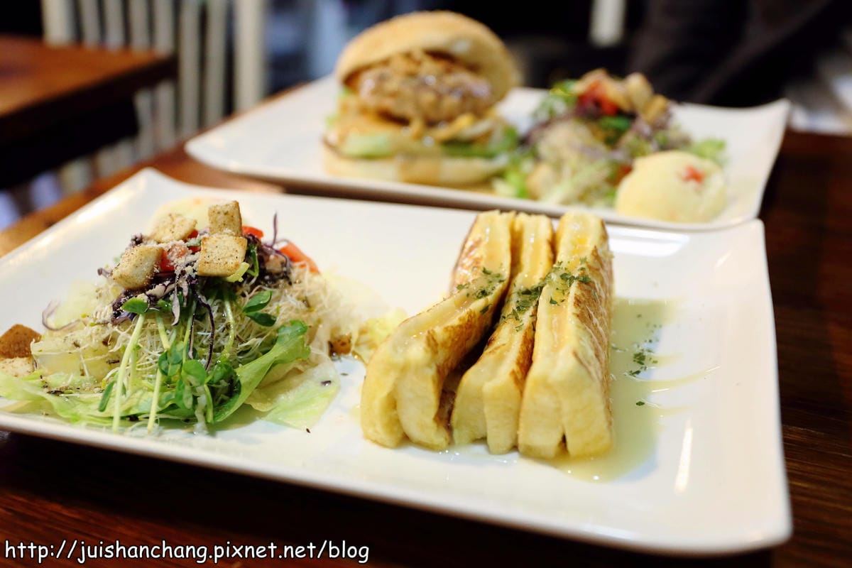 【食記║台北】找餐2店～排隊也要吃的早餐店！食尚玩家也有介紹過唷！