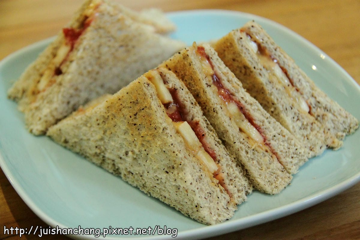 【食記║新北中和】鮮活樂早午餐。輕食。咖啡～驚！大象出現在我的早午餐裡？！