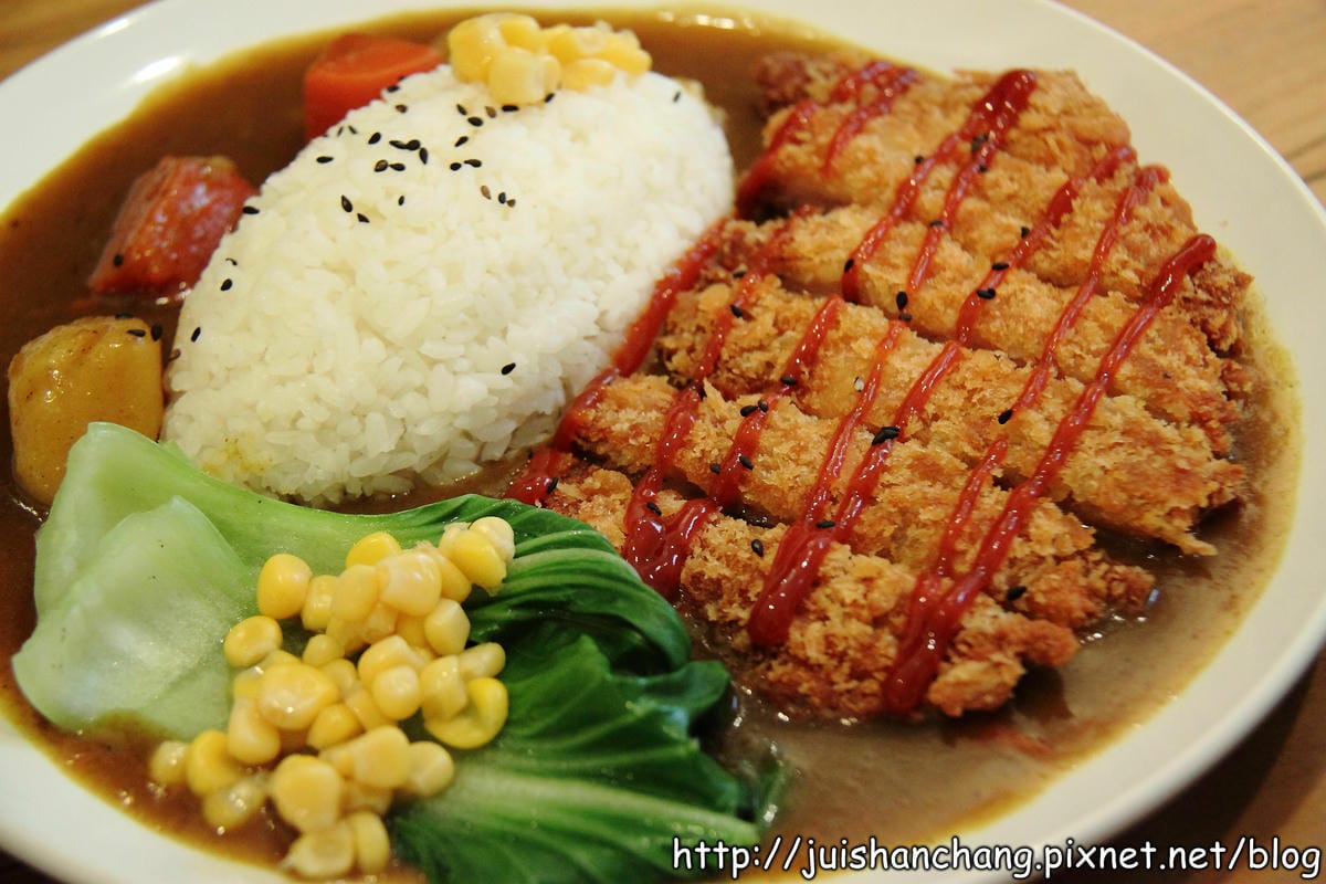 【食記║新北中和】鮮活樂早午餐。輕食。咖啡～驚！大象出現在我的早午餐裡？！