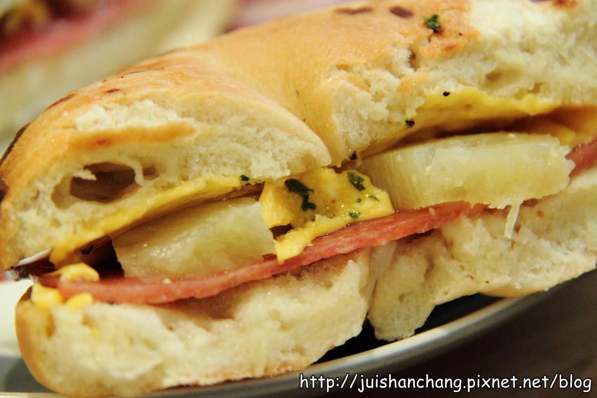 【食記║新北中和】鮮活樂早午餐。輕食。咖啡～驚！大象出現在我的早午餐裡？！