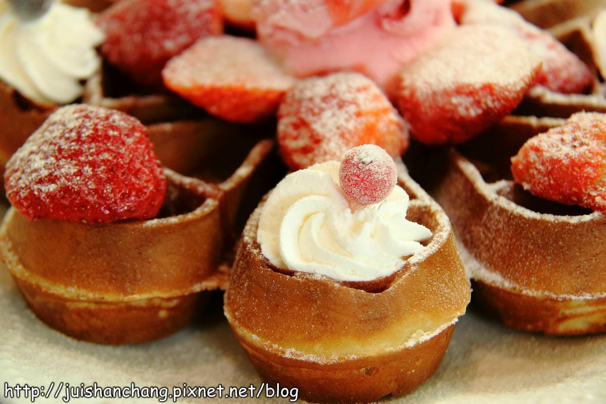 【食記║桃園中壢】Hana cafe～攻陷少女心的微甜鄉村風下午茶