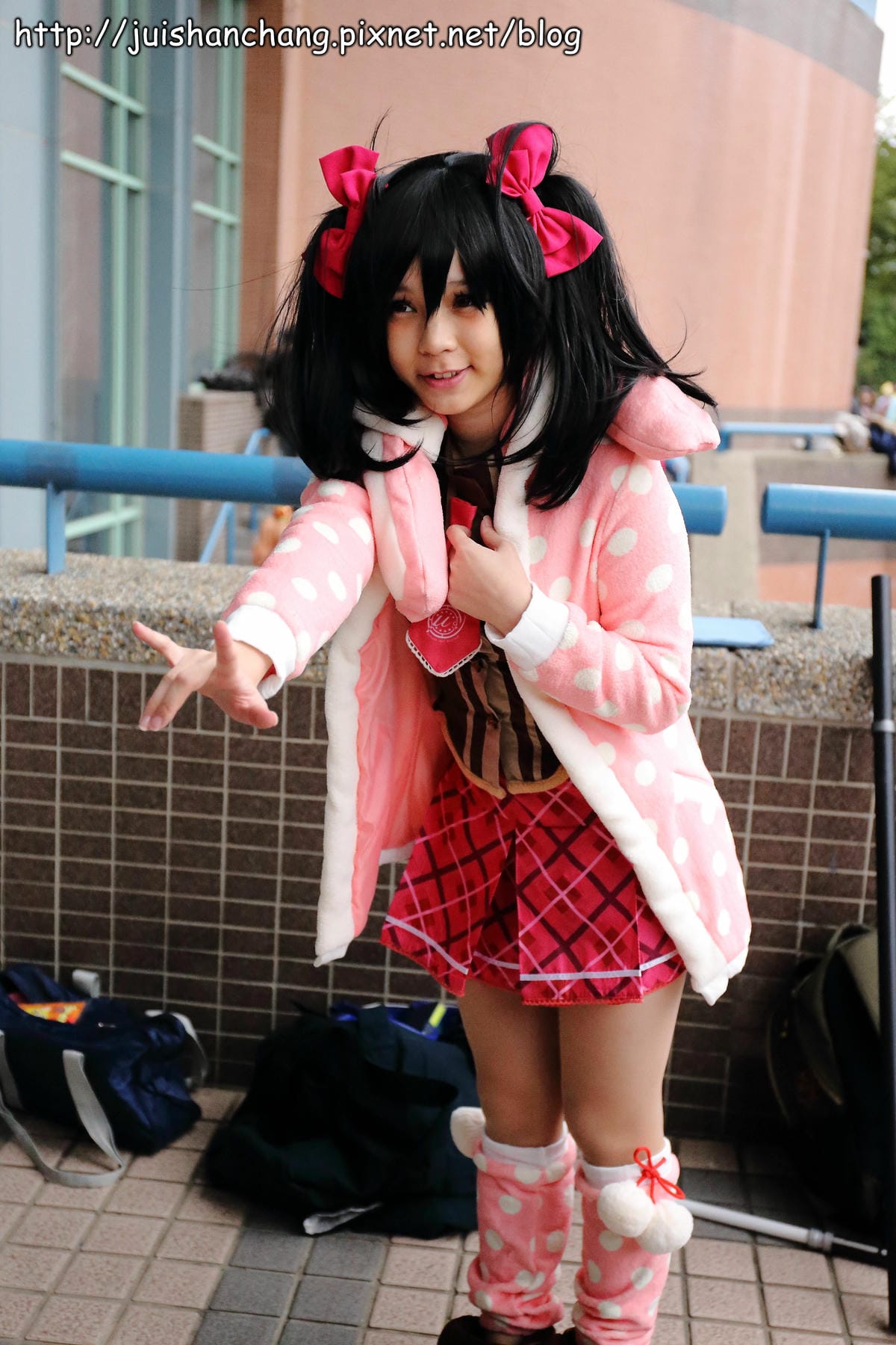 【展覽║台北】台大體育館  COSPLAY登場～辣妹露小蠻腰盛裝赴會