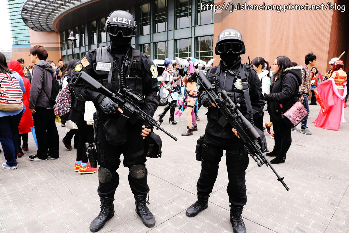 【展覽║台北】台大體育館  COSPLAY登場～辣妹露小蠻腰盛裝赴會