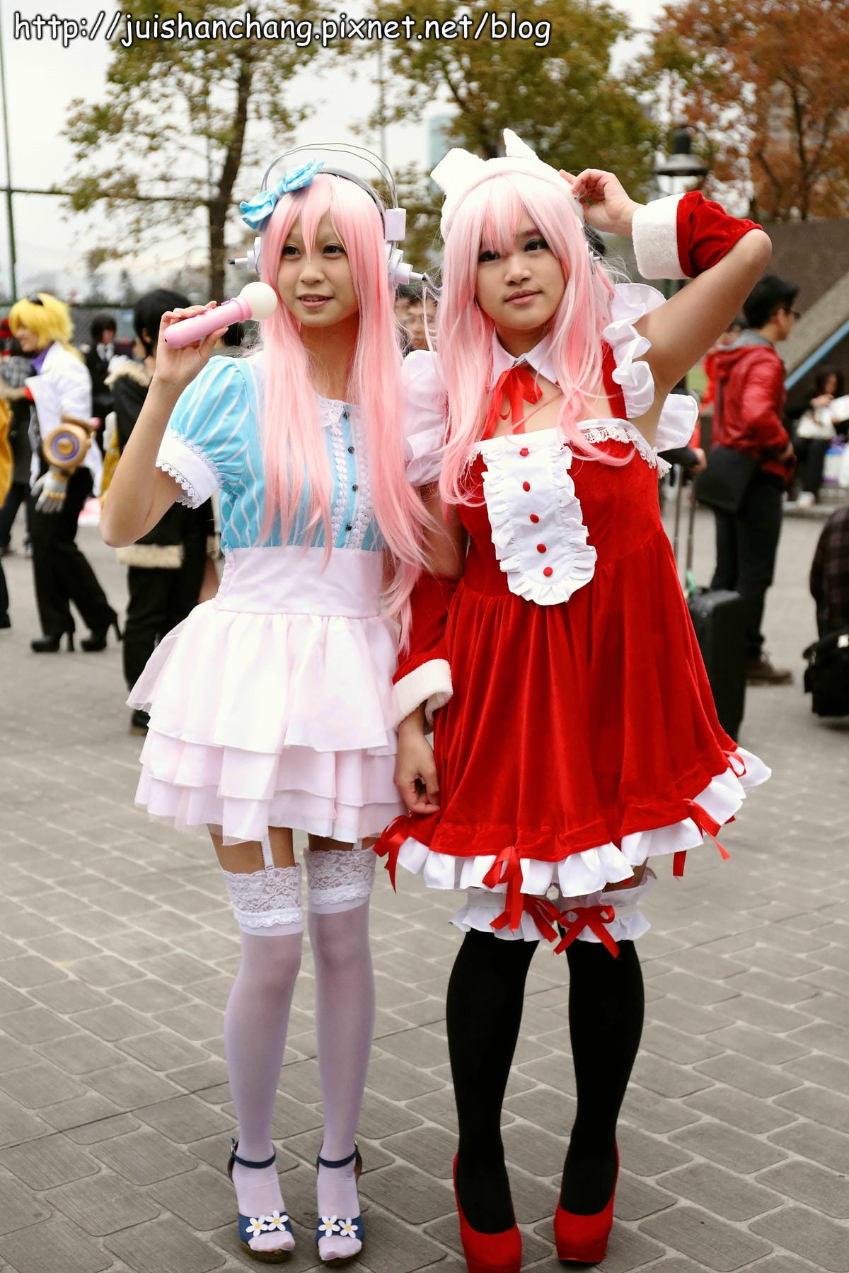 【展覽║台北】台大體育館  COSPLAY登場～辣妹露小蠻腰盛裝赴會