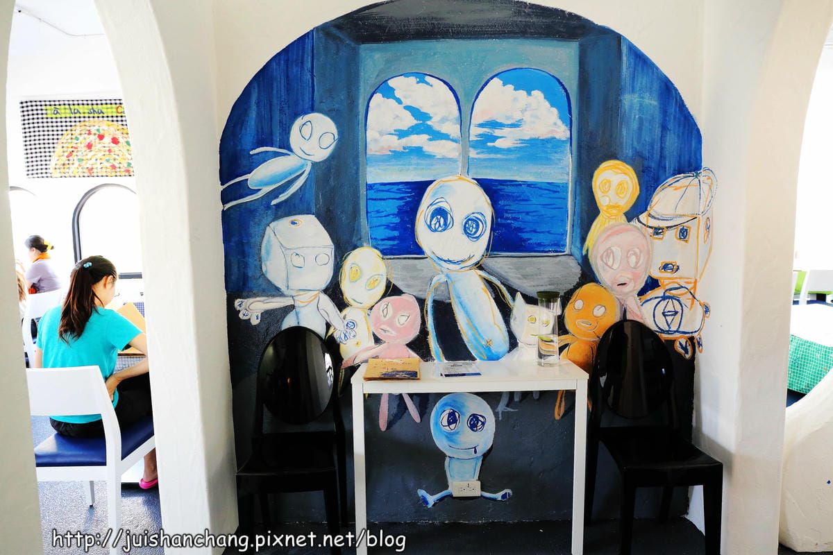 【食記║台中】à la sha cafe複合式主題餐廳～咦？！阿財也會煮咖啡？！