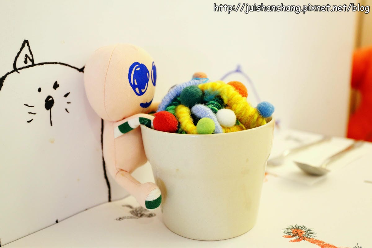 【食記║台中】à la sha cafe複合式主題餐廳～咦？！阿財也會煮咖啡？！