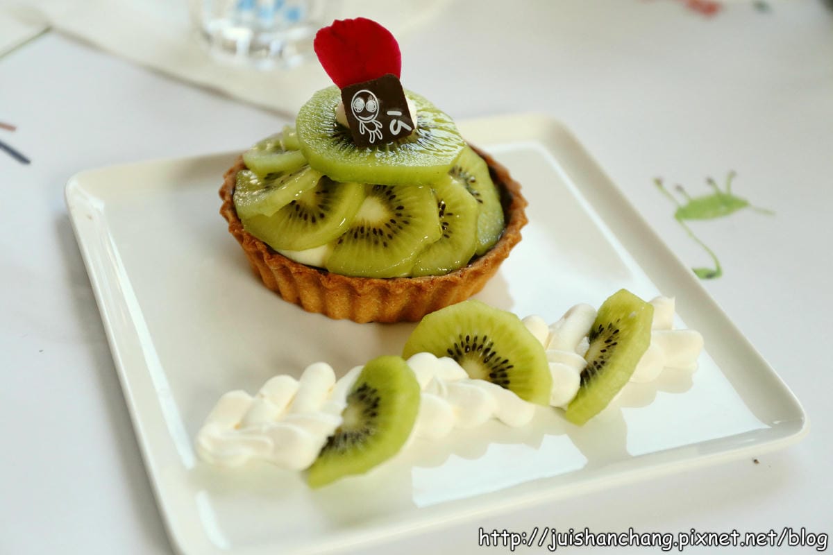 【食記║台中】à la sha cafe複合式主題餐廳～咦？！阿財也會煮咖啡？！