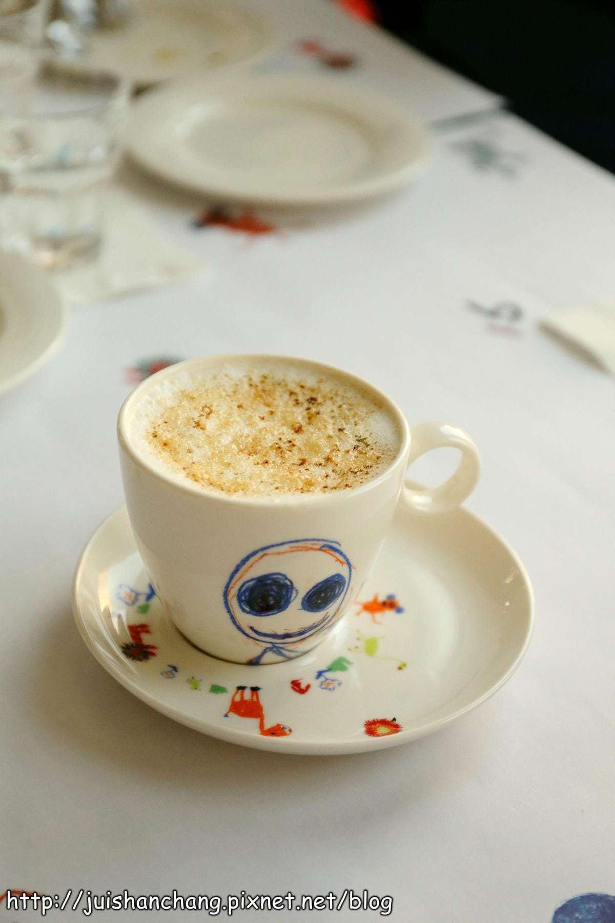 【食記║台中】à la sha cafe複合式主題餐廳～咦？！阿財也會煮咖啡？！