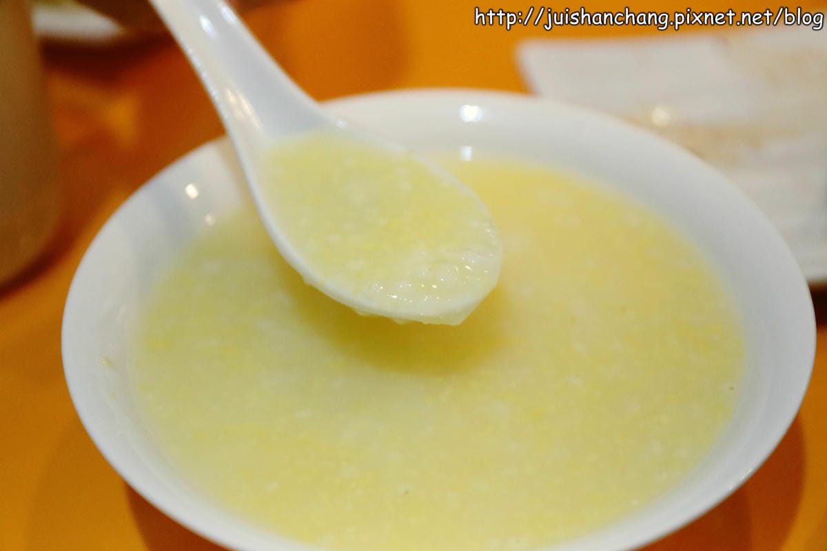 【食‖台北】捲餅咬鹿〜初鹿鮮奶作成餅皮，捲餅界的LV啦！