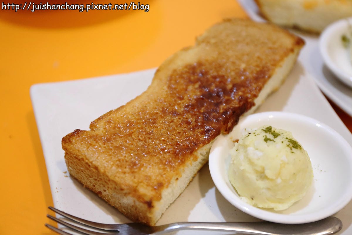 【食‖台北】捲餅咬鹿〜初鹿鮮奶作成餅皮，捲餅界的LV啦！