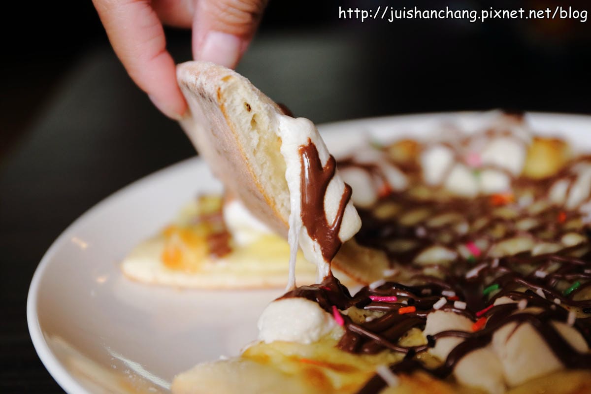 【食‖彰化】原覺咖啡～員林火車站附近美食大發現，濃郁到爆的起司鍋！