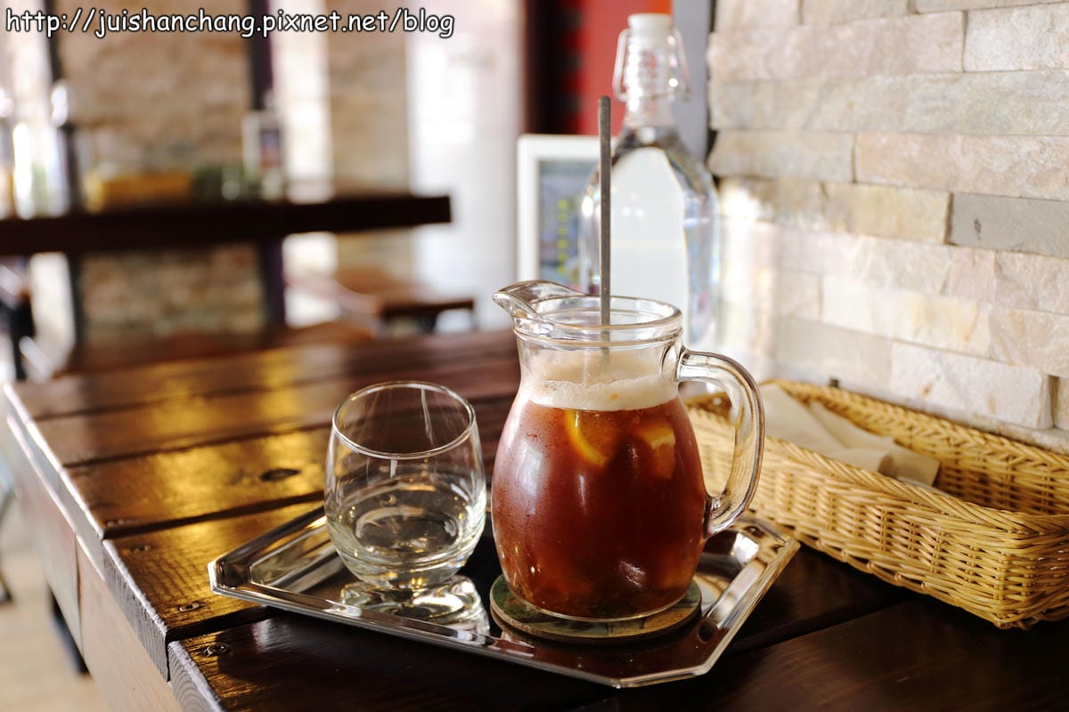 【食‖彰化】原覺咖啡～員林火車站附近美食大發現，濃郁到爆的起司鍋！