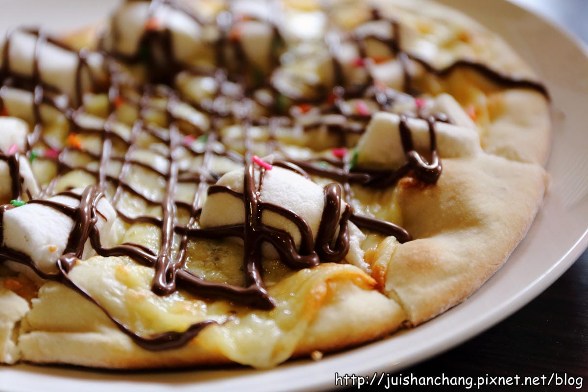 【食‖彰化】原覺咖啡～員林火車站附近美食大發現，濃郁到爆的起司鍋！