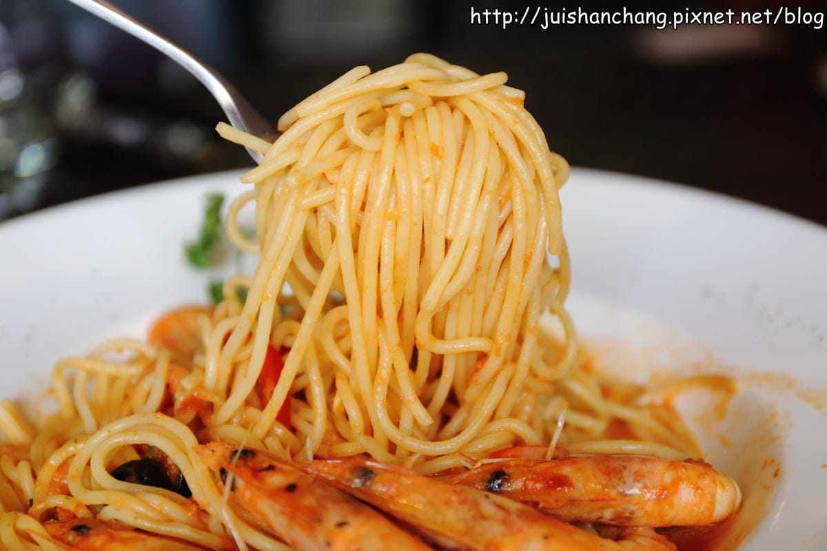 【食‖彰化】原覺咖啡～員林火車站附近美食大發現，濃郁到爆的起司鍋！