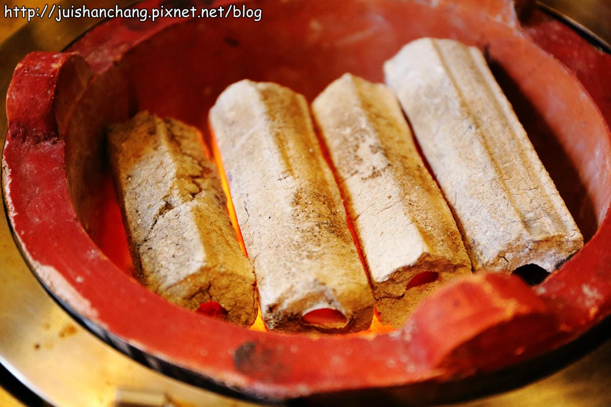 【食‖台北】吳阿水老茶館～老屋吃老火鍋品老茶？！
