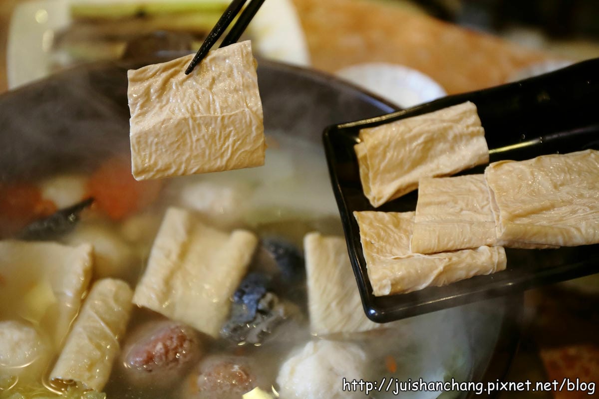 【食‖台北】吳阿水老茶館～老屋吃老火鍋品老茶？！