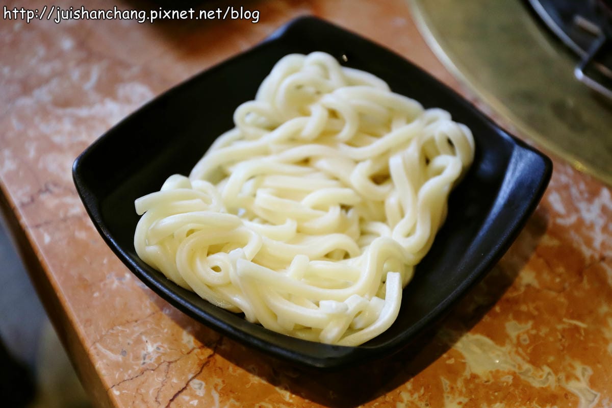 【食‖台北】吳阿水老茶館～老屋吃老火鍋品老茶？！