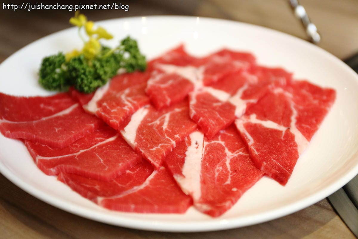 【食‖台中】老井極上燒肉～味蕾頂級饗宴，嚴選食材，令人口水直流的燒烤